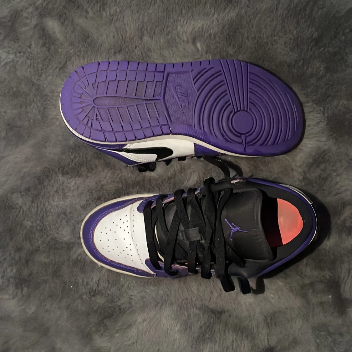 Jordan 1 low court purple strl 36,5 - 90