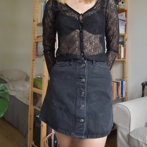 Kjol från monki stl 34 - Svart kjol från monki stl 34