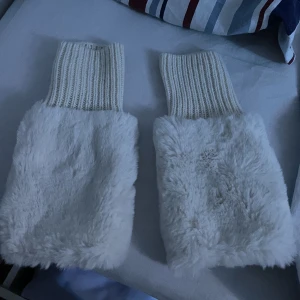 Torgvantar - Helt nya vantar. Aldrig använda. Köpt på H&M. 55 spänn. Priset kan diskuteras. 