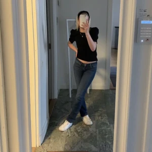 Blå Levis jeans  - Blå lågmidjade raka jeans! Så snygga och lika ltb jeansen 🙌🏼