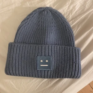 Ljusblå acne mössa  - Jättefin mössa i bra skick 