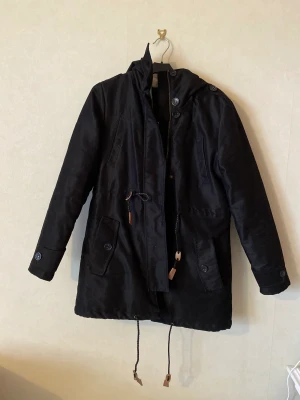 Vinterjacka strl. XS - Passar även S. Inga skavanker.