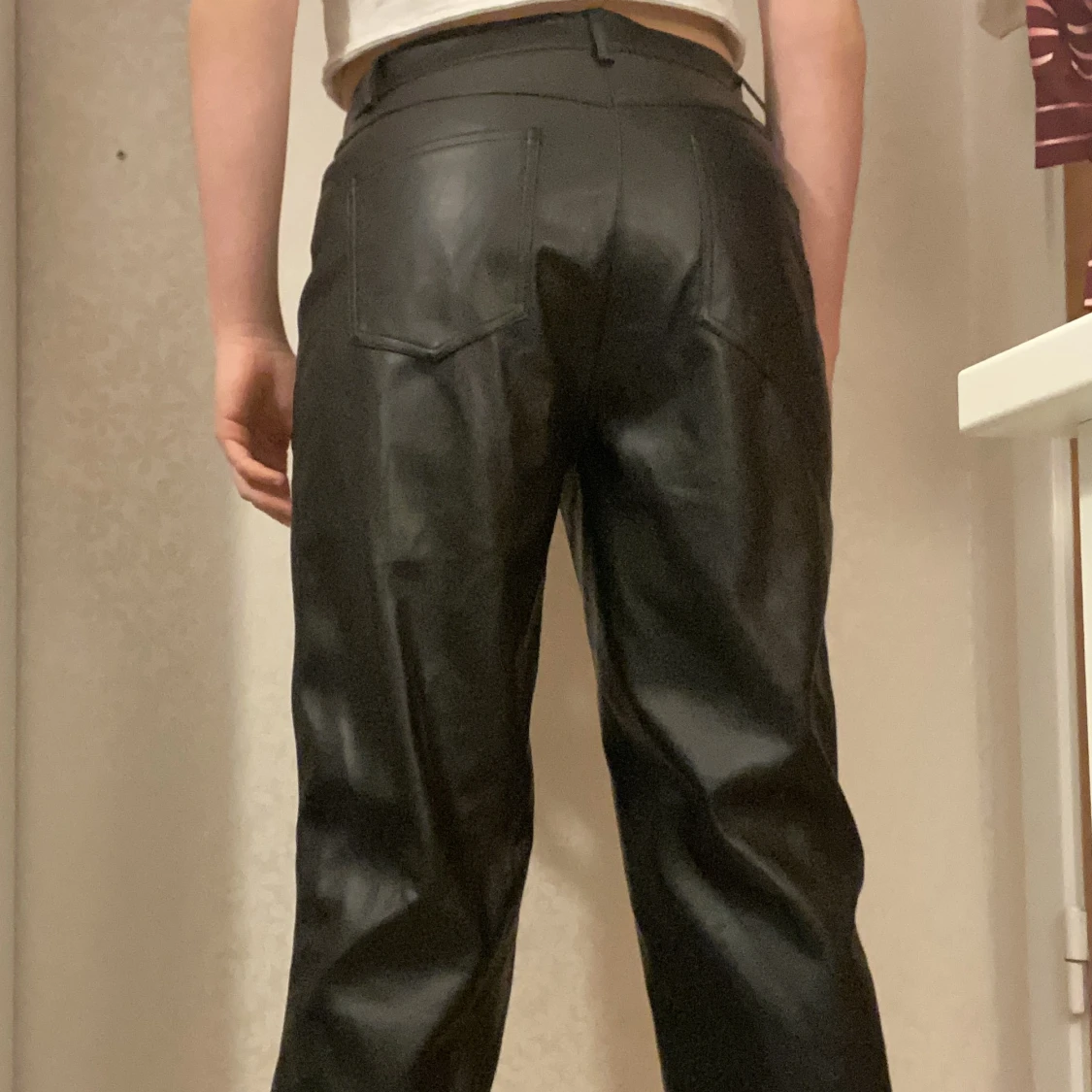 NA-KD svarta skinbyxsor  - 90