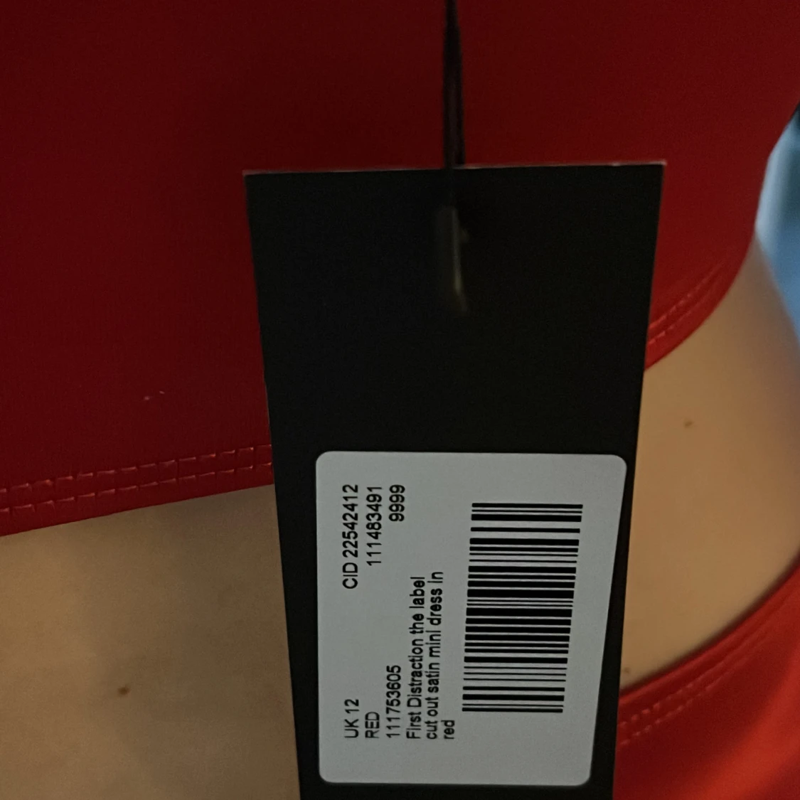 Röd satin klänning  - 91