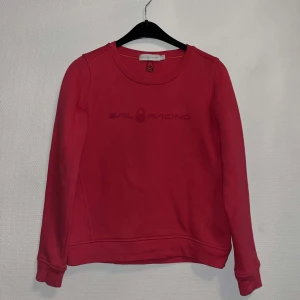 Sail racing tröja - Säljer denna tröjan, aldrig använd, bra skick, säljs pågrund utav fel storlek 