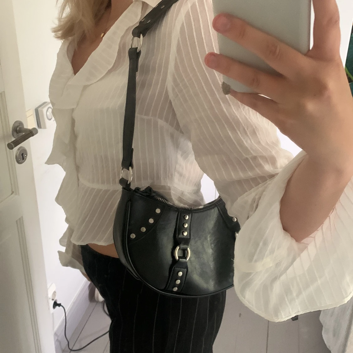 Svart axelväska  - 91