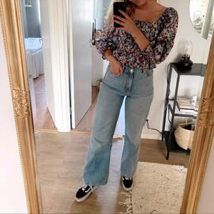 Vida jeans från Gina tricot i modell ”Idun” i storlek 38. 