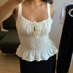 Topp från Topshop  - Snygg sommartopp! Köpare står för frakt. 🖤