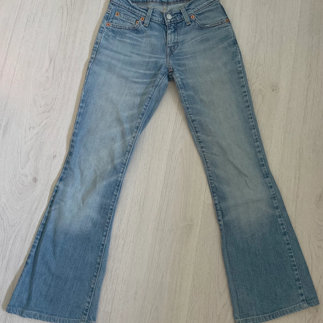 Lågmidjade  Levis jeans  - 90