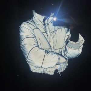 Jacka  - Unik grå jacka som lyser i mörkret, perfekt skick (hade den på mig en gång). Storlek s. 