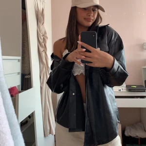 Jacka - Säljer denna jackan eftersom den aldrig kommer till nån användning 💕