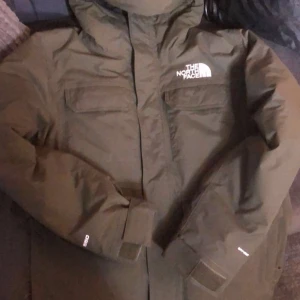  THE NORTH FACE  - Helt ny nästan använt ba 2 gånger 