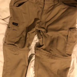 Baggy cargo byxor - Rkt Baggy cargo byxor