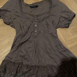 Tröja - Säljer den här tröjan som är köpt secondhand då den inte kommer till användning 