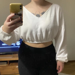 Croppad tröja - Vit Croppad tröja