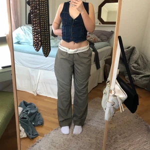 Kostymbyxor  - 💋✨💕Detta är ett par kostymbyxor i storleken s/36. Köpte dom på en secondhand butik och sitter väldigt bra.💋✨💕