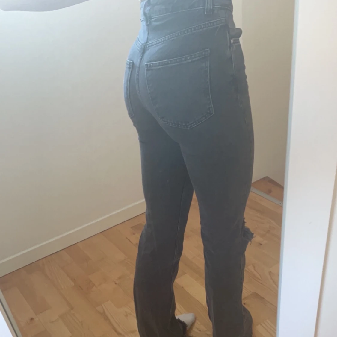 Gråsvarta raka jeans  - 91