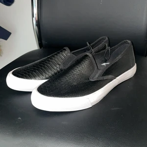 my weat - helt nya skor från my wear strlk 38