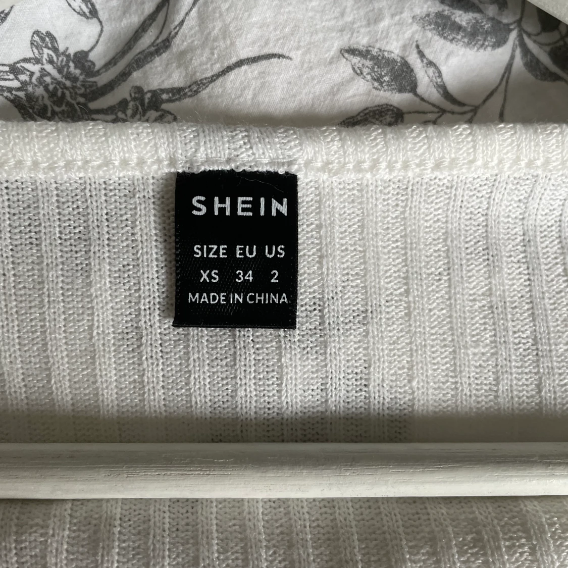SHEIN  - 90
