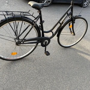 Cykel - Säljer en monark cykel, allt funkar som det ska. Säljer den för att vi ska flytta ut och har ingen plats 