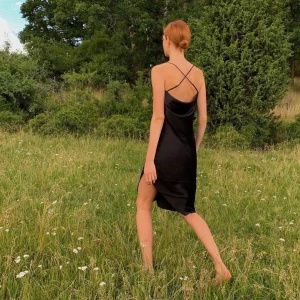 Silk dress - 100% silk klänning i svart. Nypris 99 euro. 