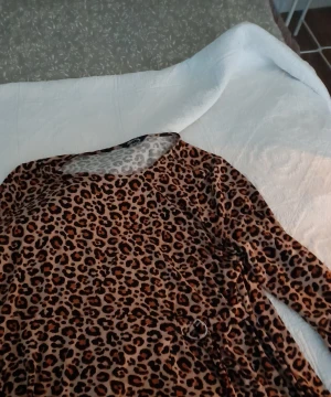 Blus - Fin blus i bomull med mycket stretch i stl 46