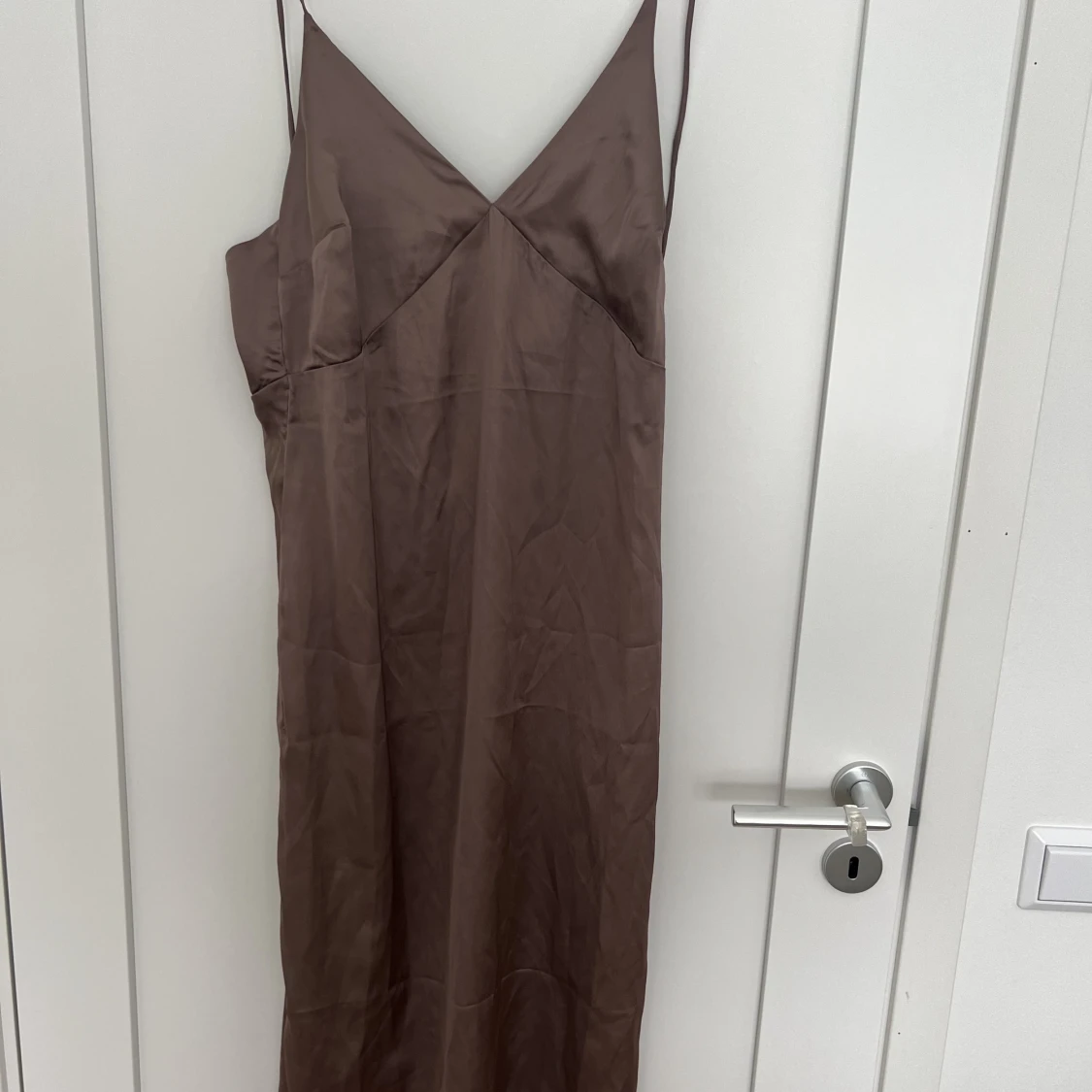 Satin klänning från bubbleroom