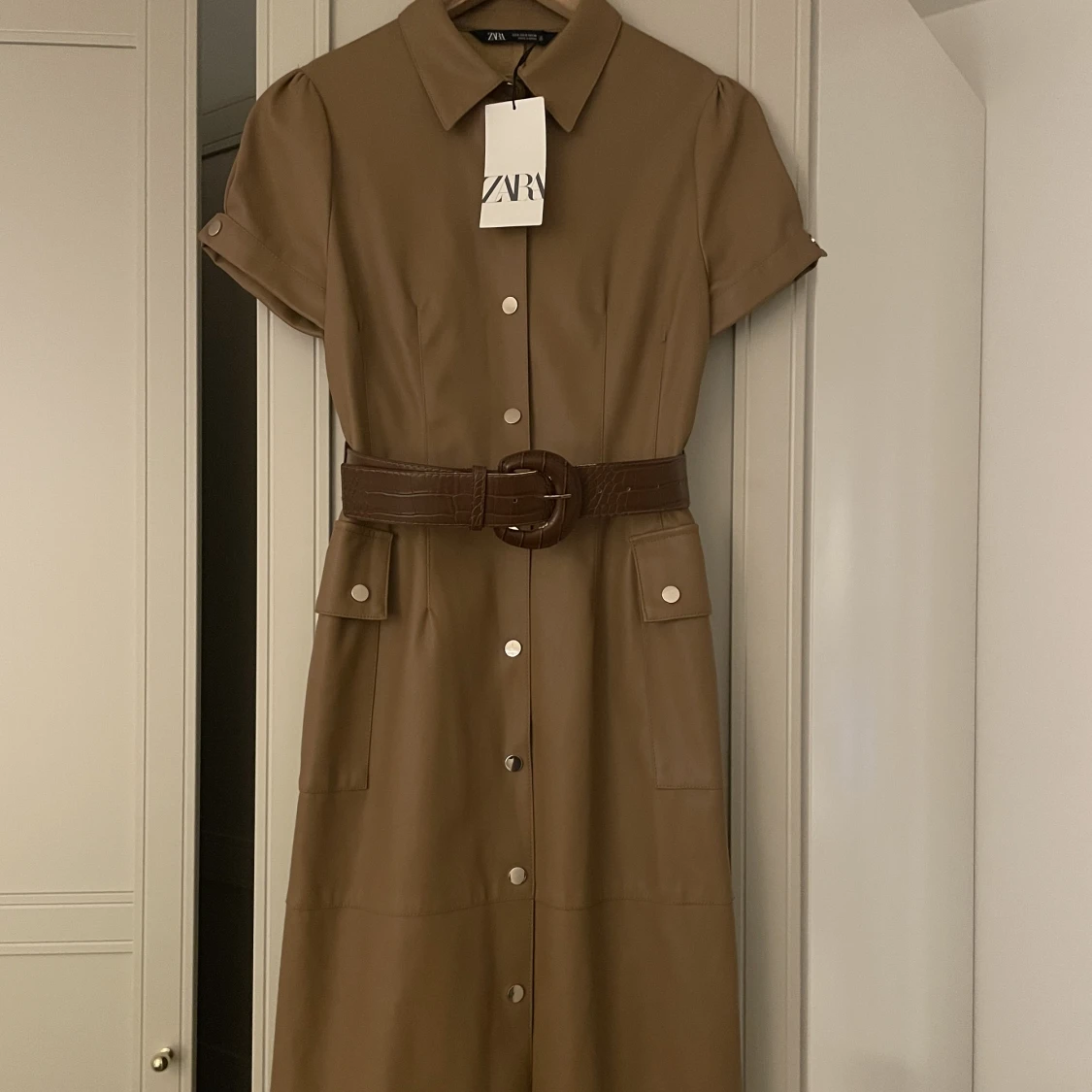 Skinnklänning säljes