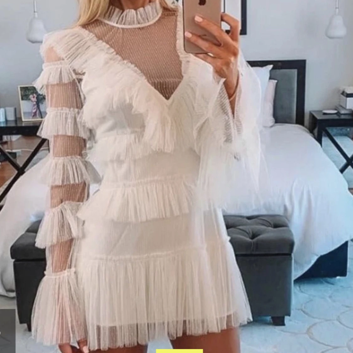 Vit klänning i tyll