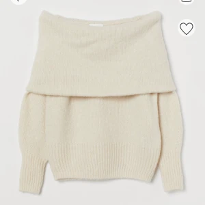 Stickad off shoulder topp!❤️‍🔥 - Jätte söt stickad topp som är köpt på h&m. Använd fåtal gånger💓