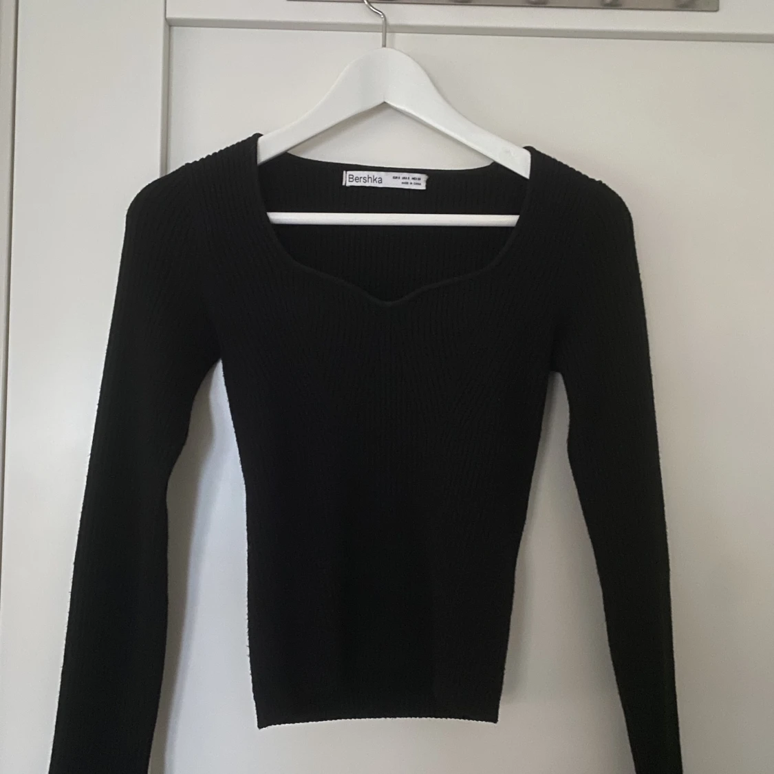 Ribbstickad tröja från Bershka