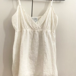 Vit blus  - Vit blus i bra skick i storlek XS