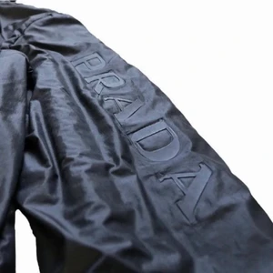 REVERSIBLE PRADA JACKA - Bra skick Reversible Äkta Nypris ligger över 10.000kr