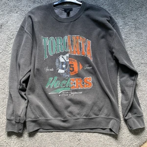 Sweatshirt från new look storlek s  - Oversized sweatshirt från new look storlek s men passar även M