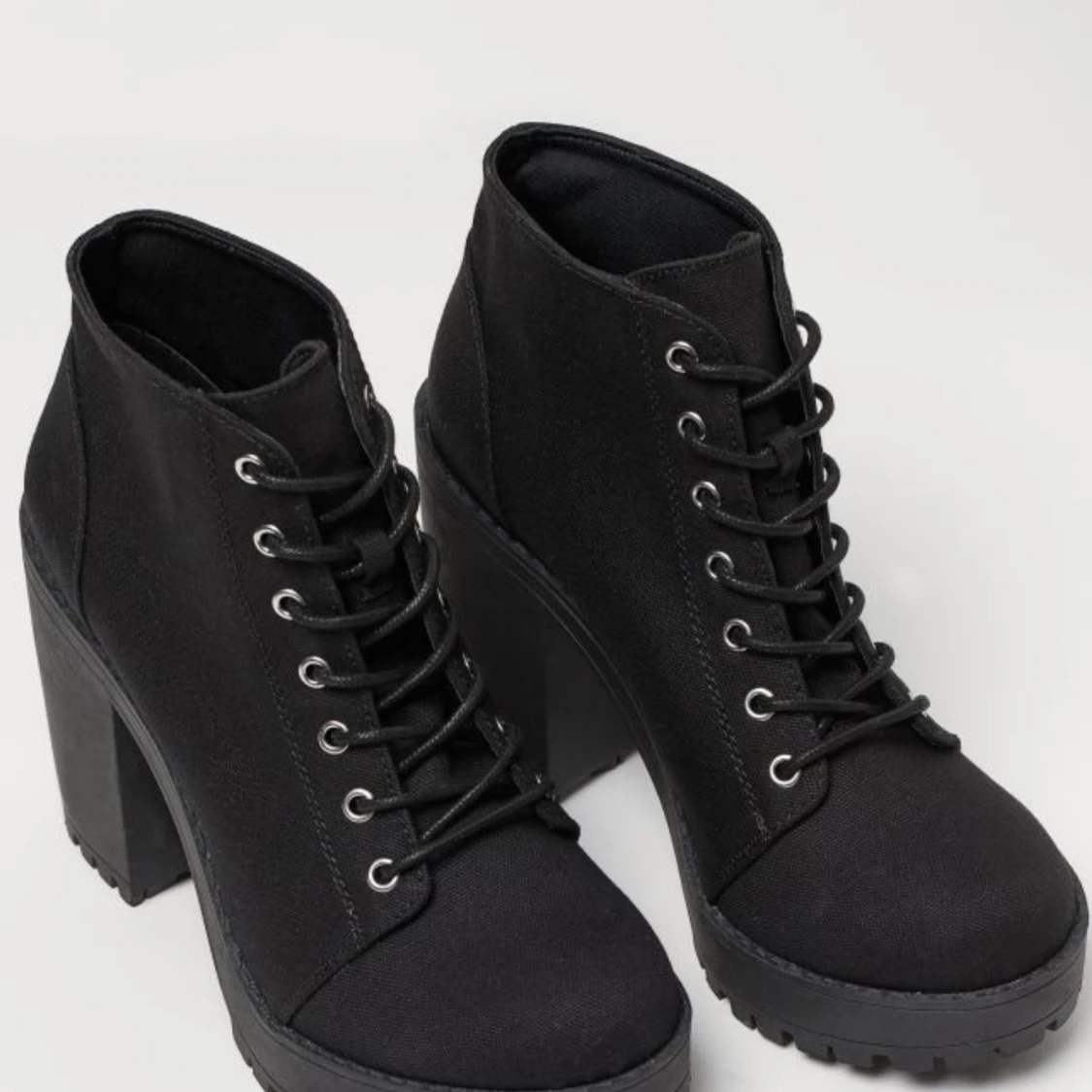 Jättesnygga skor i nyskick!  - 90