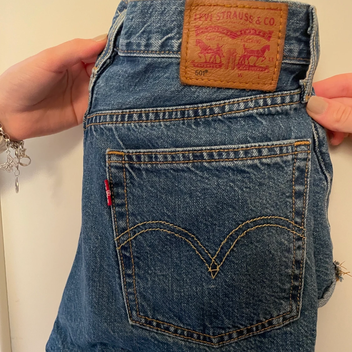 Levis lågmidjade shorts strl 34 - 91