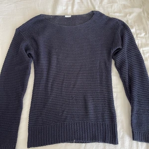 Stickad tröja - Lite mer genomskinlig stickad tröja, lappen är bortklippt💗