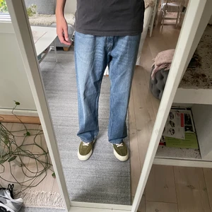 Levis 569  - Vintage levis jeans i straight loose fit 569  Size 36/30 i fint skick 