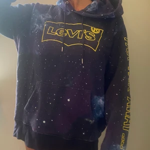 Levis  - Levis hoddie som är oanvänd. 