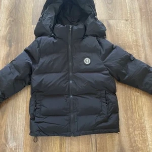 Trapstar jacka  - Trapstar jacka har ej kvitto men har paketet kvar 