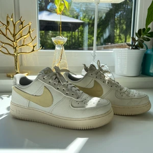 Nike Air Force 1 ’07 - Nike Air Force 1 ’07, Pale Vanilla Befintligt skick storlek 41
