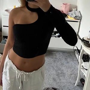 Topp från bershka  - Super fin oanvänd topp från Berhska💕💕 kommer tyvärr aldrig till användning 