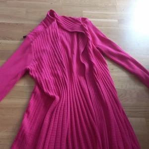 Lång kofta - Passar bra till svala simmarkvällar 