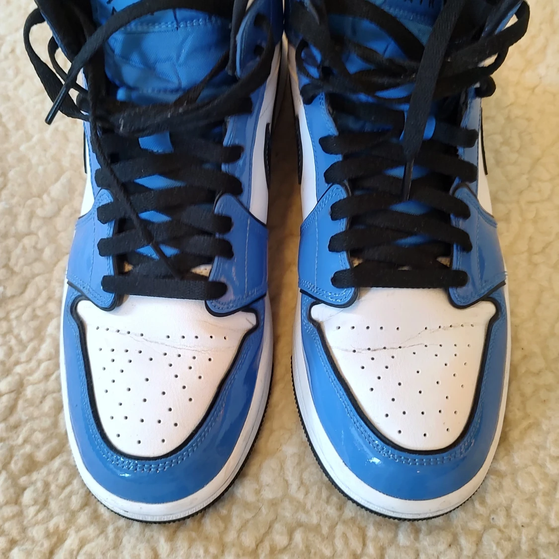 Nike Air Jordan 1 Mid "Signal Blue" - 90