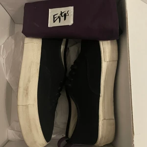 Eytys skor - Jätte fina skor från Eytys som jag aldrig använder! Använt cirka 3 gånger men har inte rörts på typ ett halv år! Nypris 1900kr!