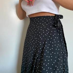 Lång kjol - Jättesöt kjol som inte kommer till användning längre, hör av er vid intresse!