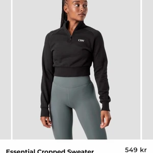 Träningströja med zip - Träningströja i hoodiematerial med zip. Kostar från början 549kr💕köparen står för frakten! Storlek S men passar XS