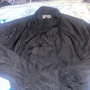 Vindjacka  - Använd ett fåtal gånger 