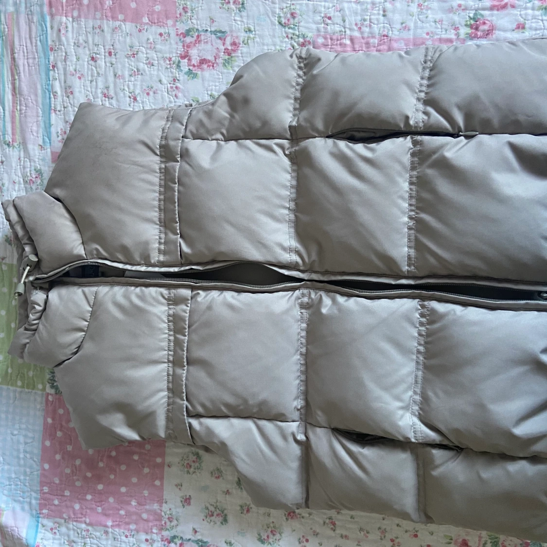 En superskön beige croppad väst nu till hösten💕🍁