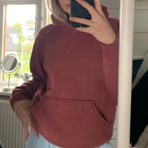 Rosa lila hoodie - Rosa lila hoodie från Bik Bok i storlek S!🤍☺️ 